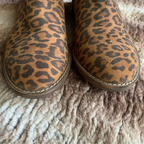 Clarks Camzin Mix Leopard Booties - Picture 5 of 12